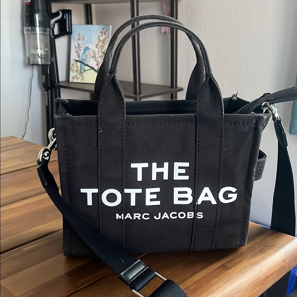 Marc Jacobs Black Modern Tote Bag